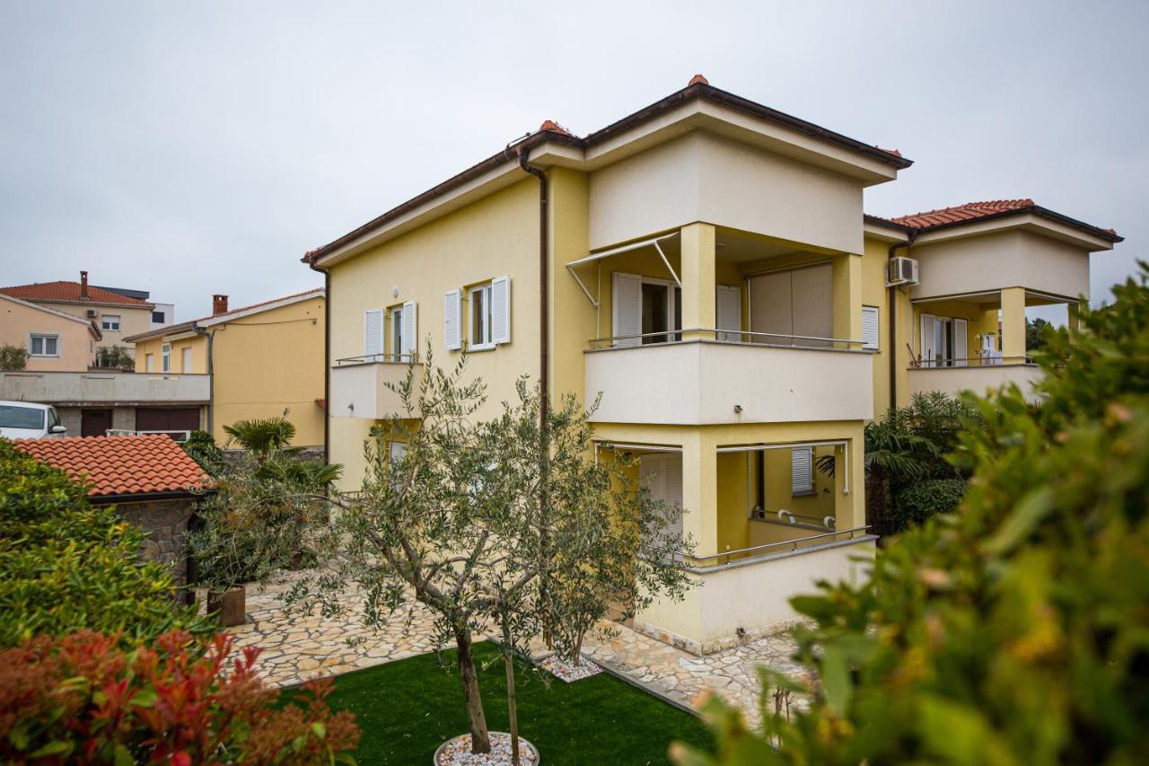 Golden Hope 4+1 Apartment Krk Krk Town Exterior foto